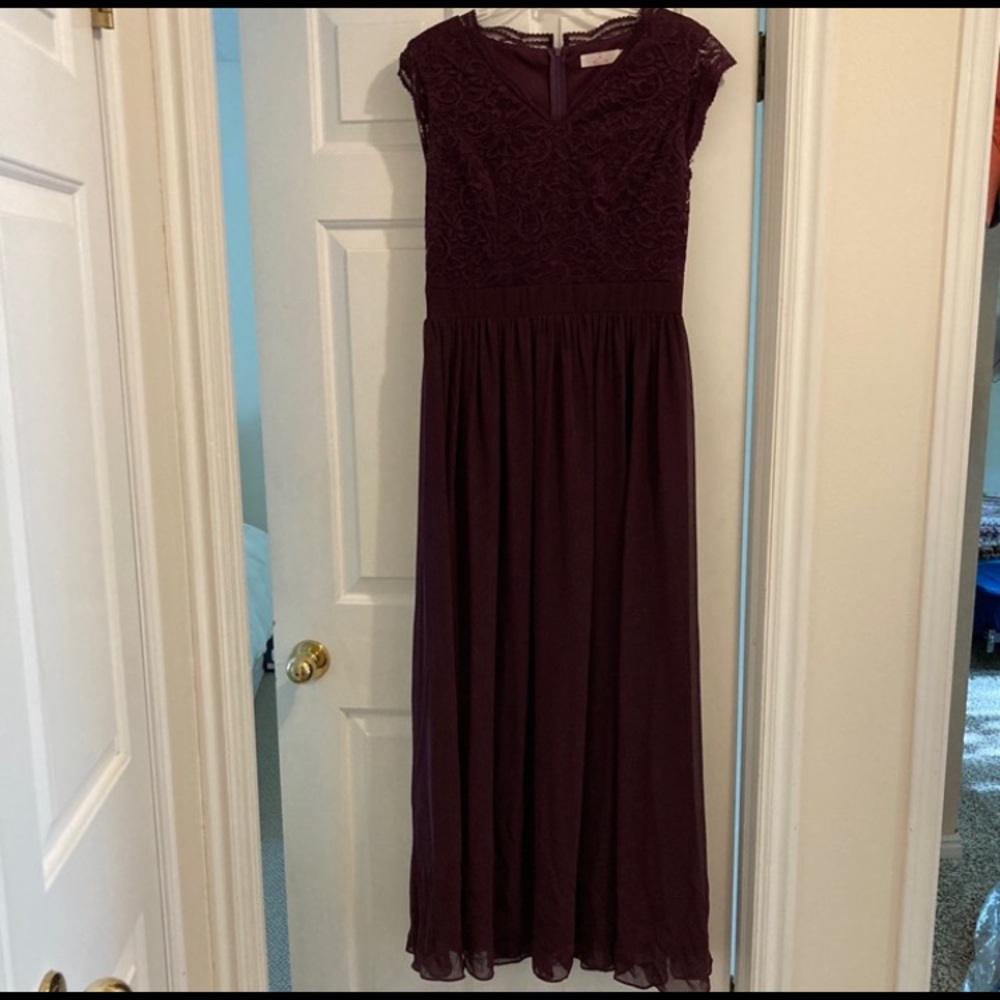 Elegant Purple Lace Evening Gown